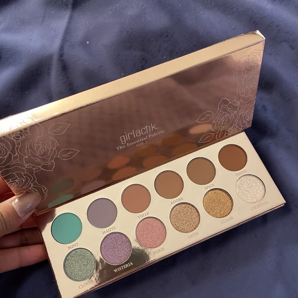 Girlactik The Essential Palette Vol 2 eyeshadow - Picture 2 of 2
